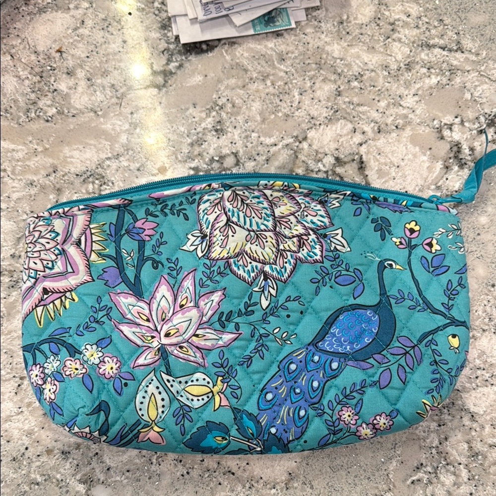 Vera Bradley Floral Peacock Print Women's Bag large cosmetic like new